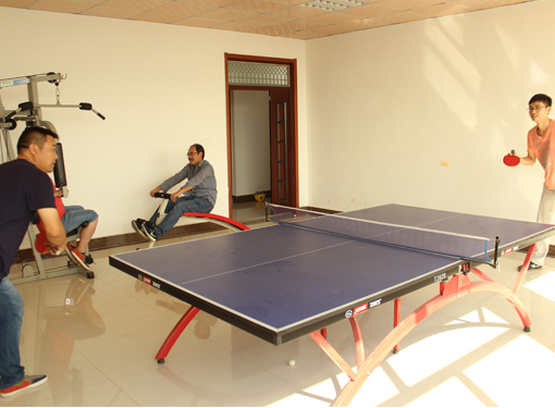 上海宜博尔员工健身室-1